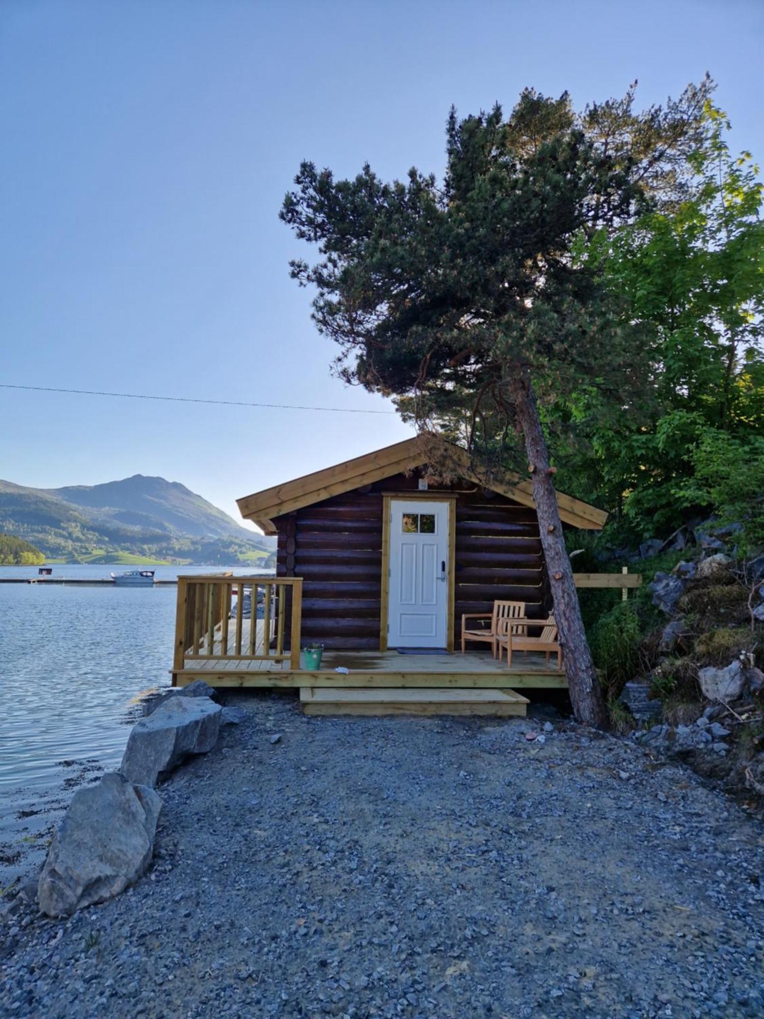 Hotel Valsoya Valsøyfjord Exterior foto